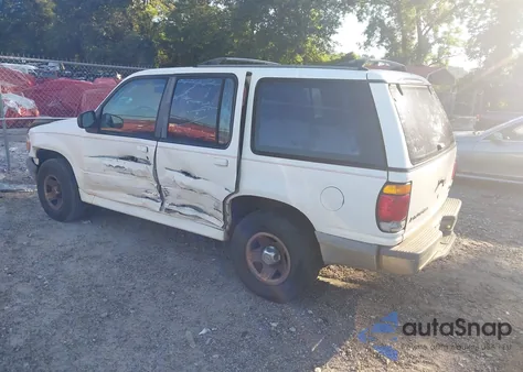 1996 Ford Explorer z USA, uszkodzony, nr VIN 1FMDU32X1TUC01318